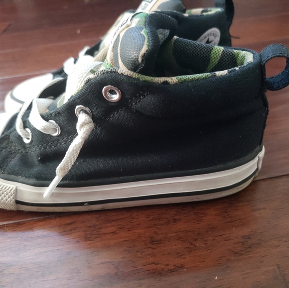 Black White & Camo Preowned Converse - Picture 3 of 7